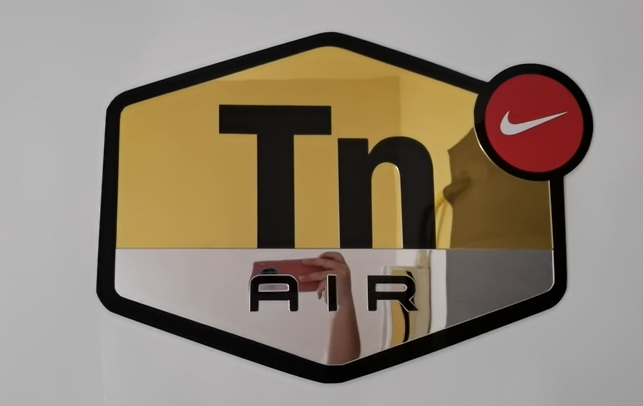 Air Max TN logo MIRROR - HYPEBEAST SIGN – rug4nerd